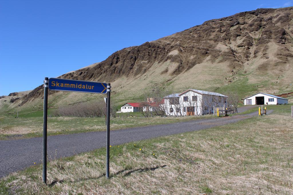 Skammidalur Guesthouse فيك المظهر الخارجي الصورة